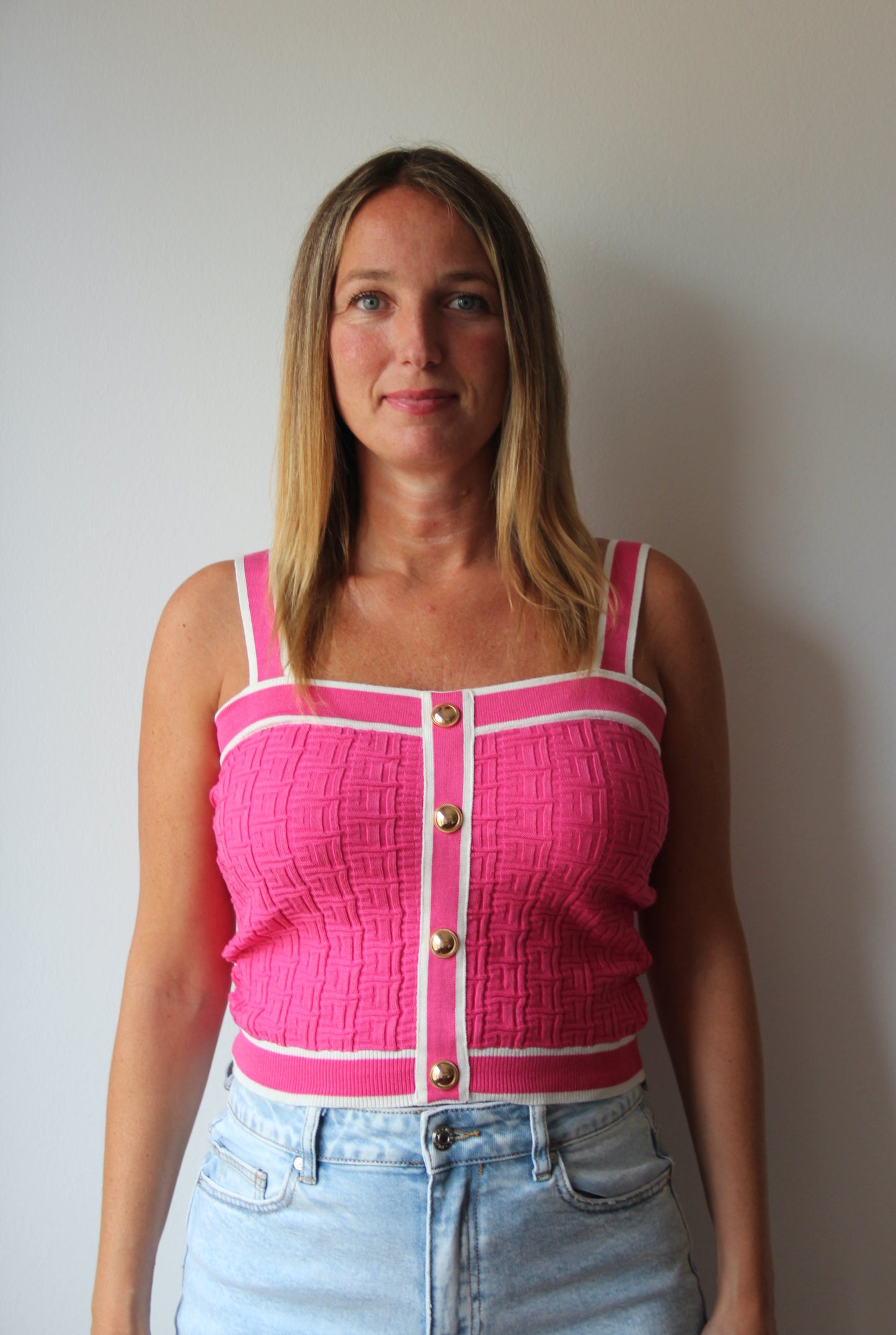 Top Textura Tirante Ancho Fucsia