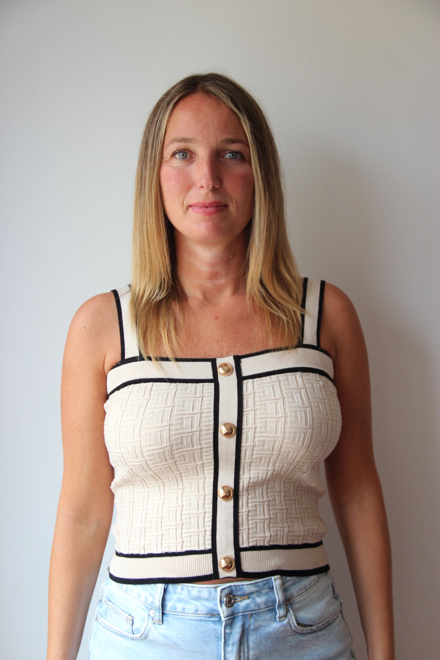 Top Textura Tirante Ancho Beige