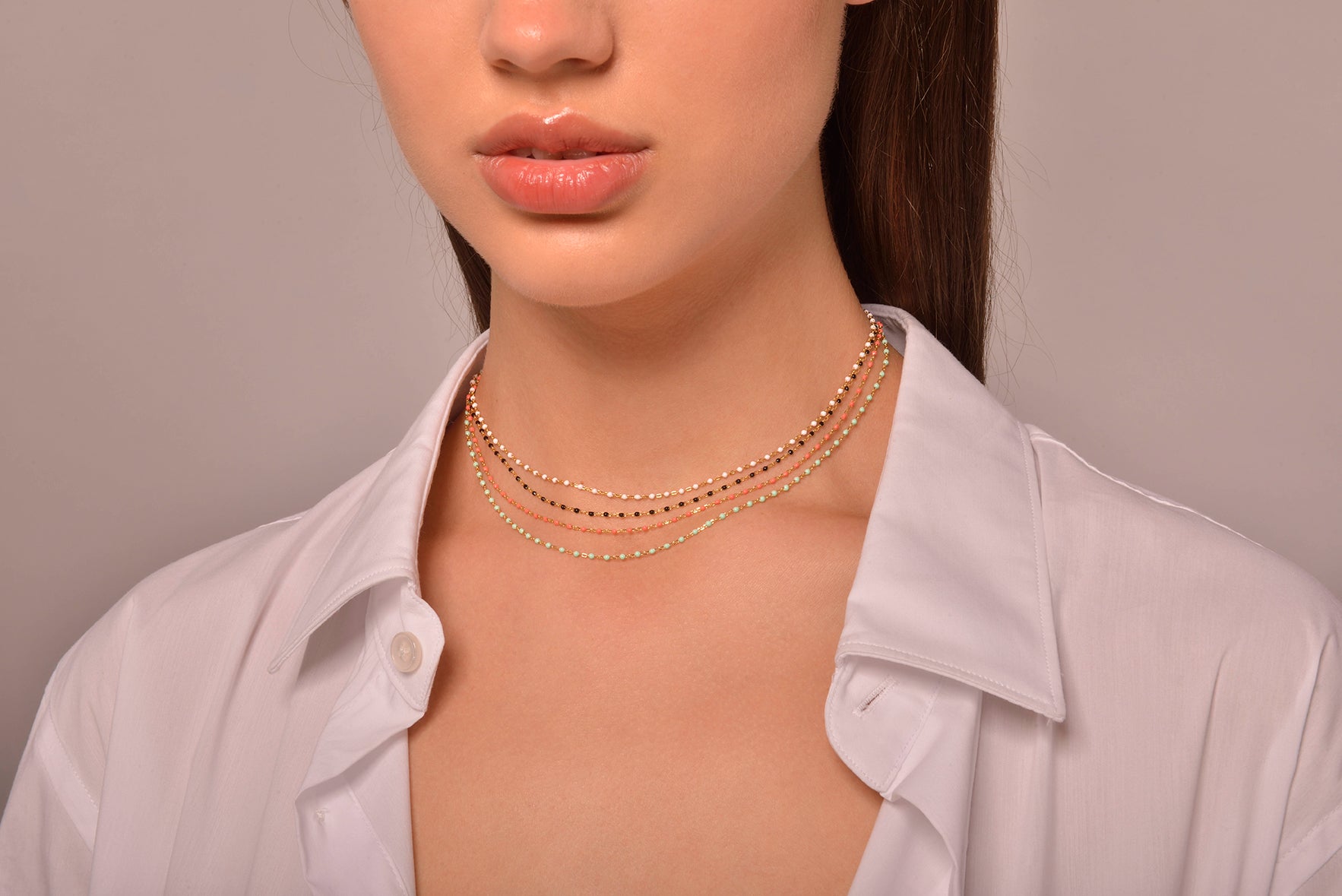 COLLAR PLATA CHAPADO DORADO BOLITAS ESMLALTADAS CORAL